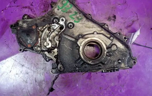 Nissan X-Trail T30 Oil pump 