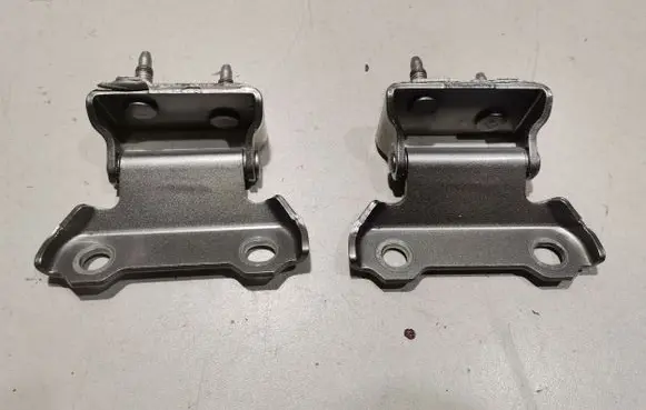 Lexus NX Tailgate/trunk/boot hinge