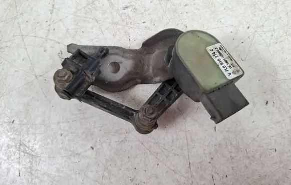 Audi Q7 4L Headlight/headlamp level sensor 4E0907503C