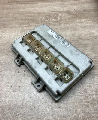 Chrysler Voyager Central body control module P04686921AL 04686921AL