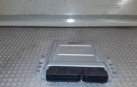 Nissan Murano Z50 Engine control unit/module MEC63690