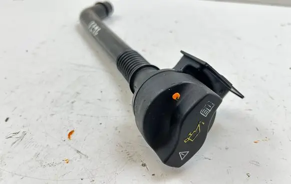 Mercedes-Benz Sprinter W906 Oil fill pipe A6510100169