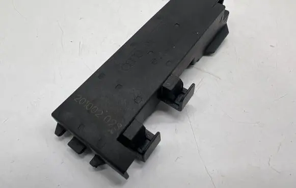 Porsche Taycan 9J1 Keyless system antenna 4M0907247A