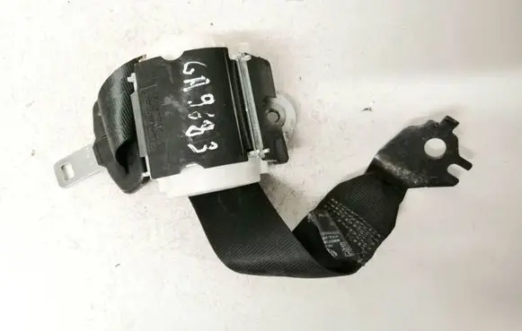 Middle seatbelt (rear)
