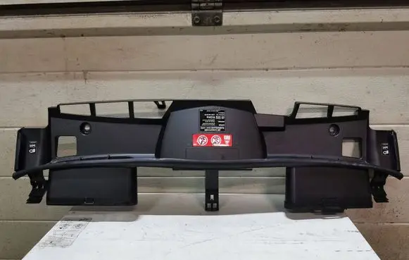 Mercedes-Benz E W212 Radiator trim A2125000455 A2125000555 A2125000655