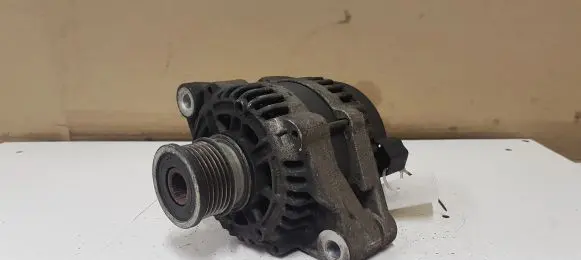 Opel Insignia A Generator/alternator 13502583 10L13