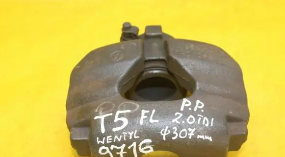 Volkswagen Multivan T5 Front brake caliper 7H0106EE