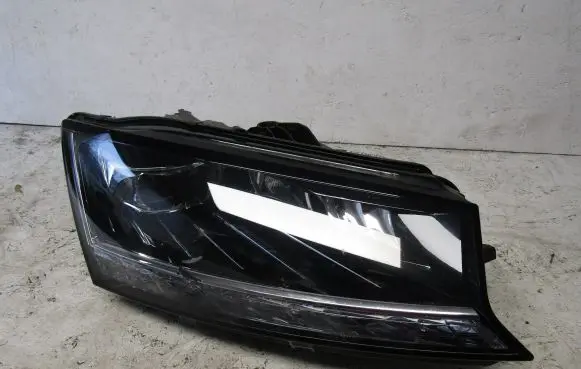 Skoda Fabia Mk3 (NJ) Headlight/headlamp 6V1941016F