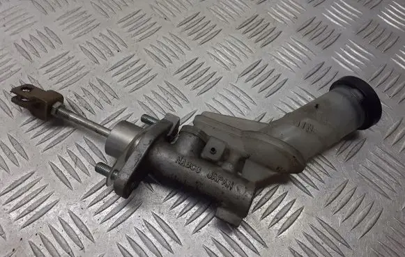 Suzuki Liana Clutch release bearing slave cylinder 
