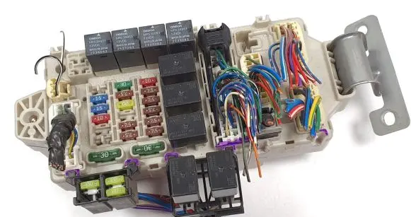 Mitsubishi Grandis Fuse box set 40209-0817