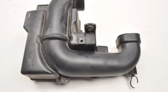 Hyundai i40 Intake resonator 28220-3Z300