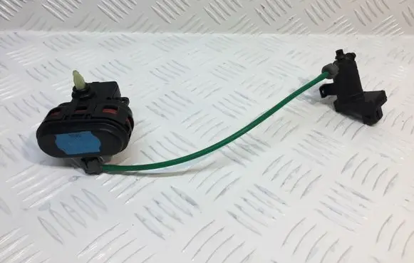 Mercedes-Benz E W210 Turbo solenoid valve A2028000176