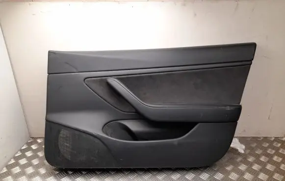 Tesla Model 3 Front door card panel trim 110509400F