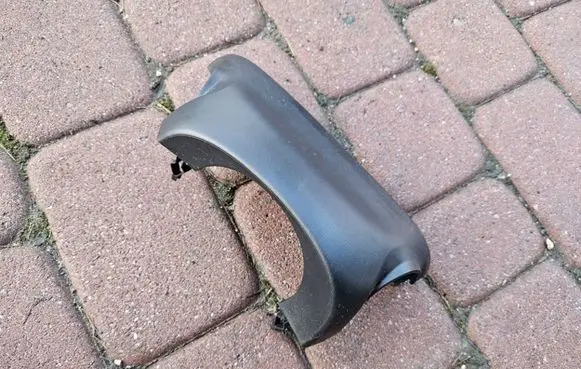 Renault Megane IV Steering wheel column trim 484717041R