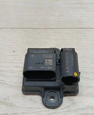Mercedes-Benz E W212 Glow plug pre-heat relay A6519000900 12217003561 1221700356