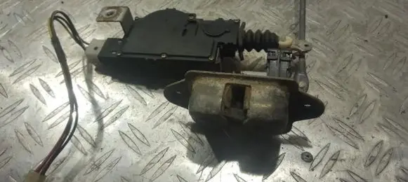 Subaru Legacy Tailgate/trunk/boot lock/catch/latch