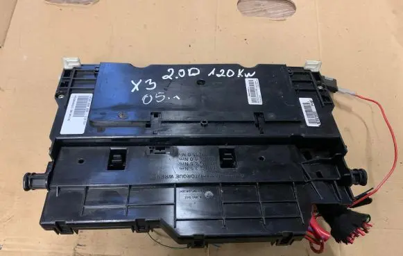 BMW X3 E83 Fuse box set 8364542 0076121918S0K MR2004092390104430