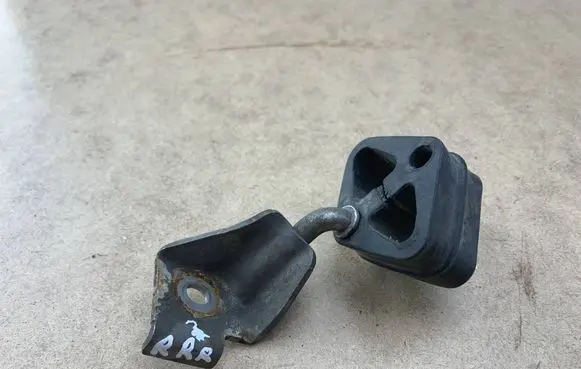 BMW 3 E90 E91 Muffler mount bracket/holder 18207526850 7526850 18208511880