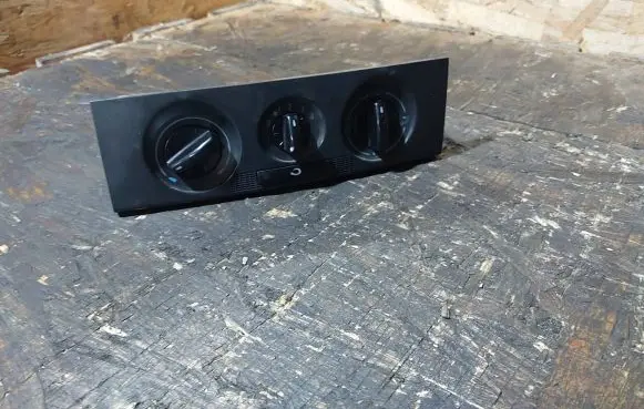 Skoda Fabia Mk1 (6Y) Climate control unit 6Y0819045C 901511810001