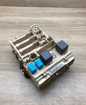Lexus RX 330 - 350 - 400H Fuse module 010606GL