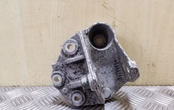 Peugeot 508 Engine mounting bracket 9647646380