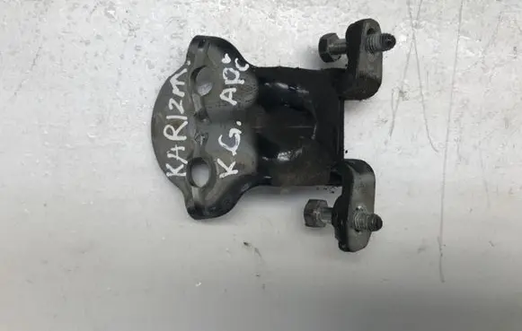 Mitsubishi Carisma Rear door lower hinge