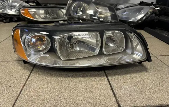 Volvo S60 Headlight/headlamp 30648203 89009277