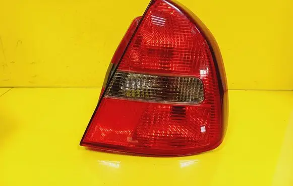 Mitsubishi Carisma Rear/tail lights