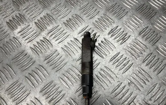 Volvo V70 Fuel injector 046130201F