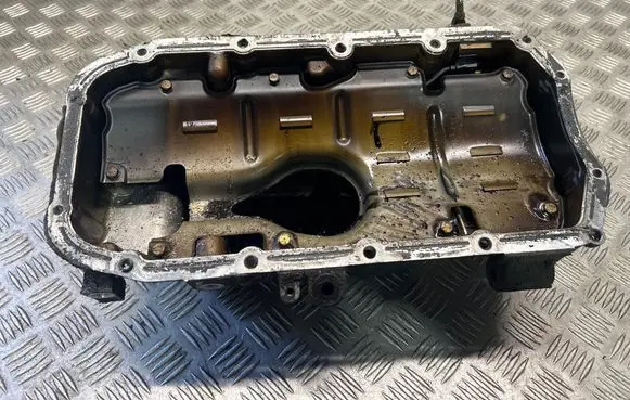 Opel Astra H Oil sump 55194355