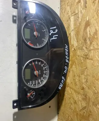 Ford Mondeo Mk III Speedometer (instrument cluster) 1S7F10841