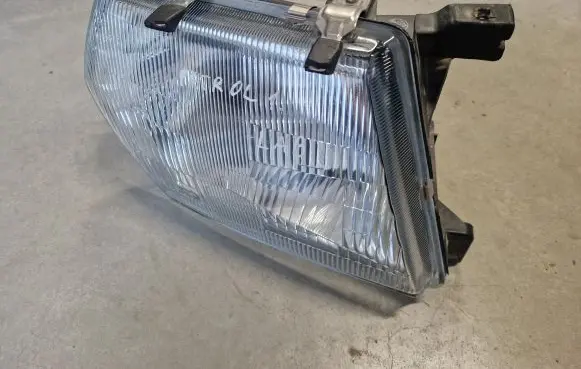 Nissan Patrol Y61 Headlight/headlamp