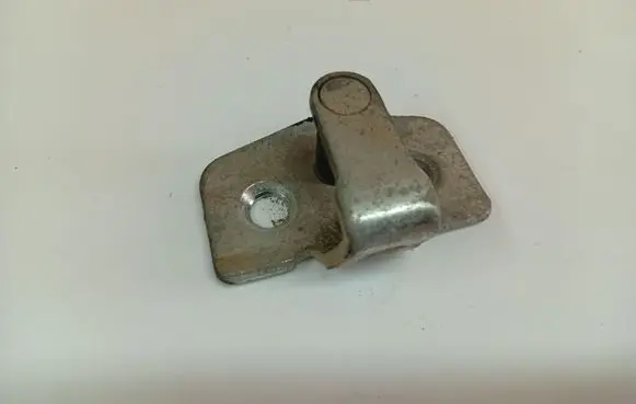 Opel Astra H Front door lock loop/hook striker