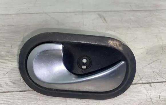 Renault Megane II Front door interior handle 8200028487 5005400006