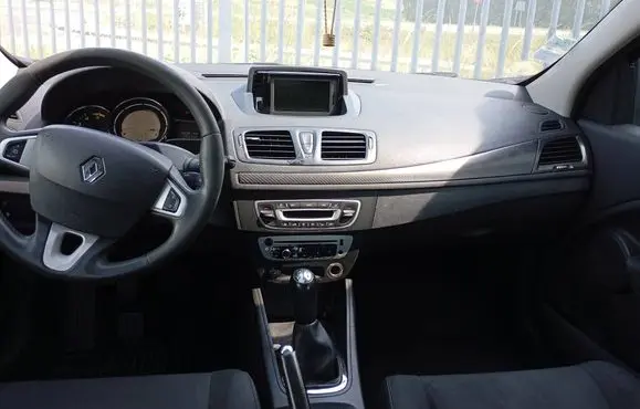 Renault Megane III Dashboard PODUSZKIMEGANE3