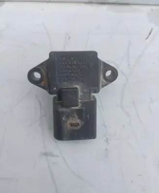 Skoda Fabia Mk1 (6Y) Air pressure sensor 03D906051 5WK9693