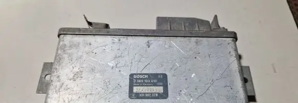 Volkswagen PASSAT B3 Engine control unit/module 0265103010 331907379