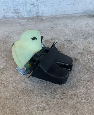 Volkswagen Jetta VI Tailgate/trunk/boot lock/catch/latch