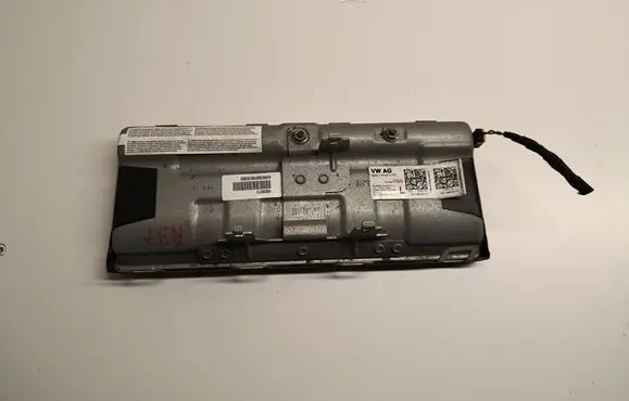 Volkswagen e-Golf Knee airbag 40372572232 5G1880841C