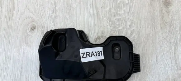 BMW Z4 E85 E86 Headlight/headlamp dust cover 15802500