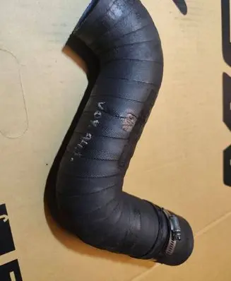 Chrysler Grand Voyager II Intercooler hose/pipe