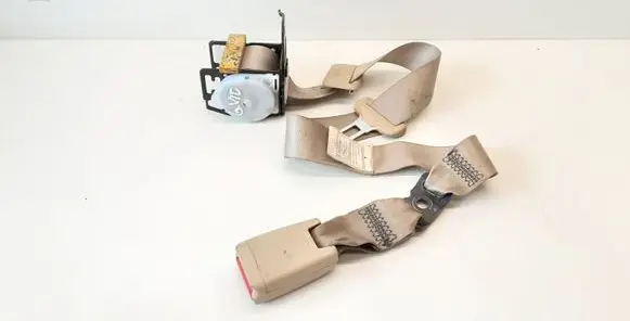 Lexus IS 220D-250-350 Middle seatbelt (rear) TKAF0EF702