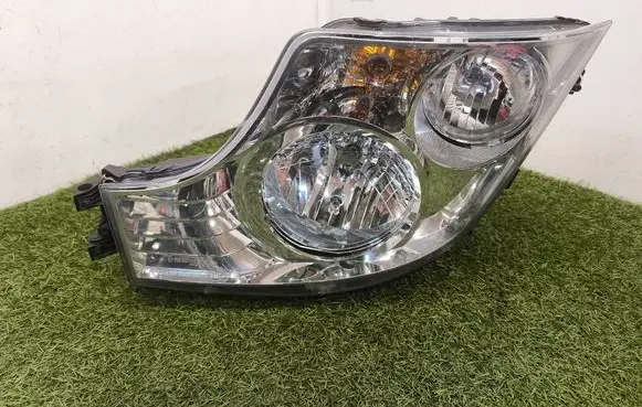 Mercedes-Benz Metris W447 Headlight/headlamp A9608200239 10017169