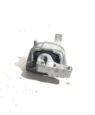 Engine mount bracket