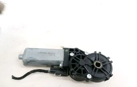 Audi A8 S8 D3 4E Seat adjustment motor 0390203222 8320252