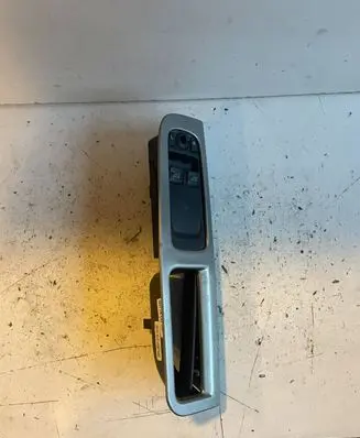Volvo C30 Electric window control switch 30710783