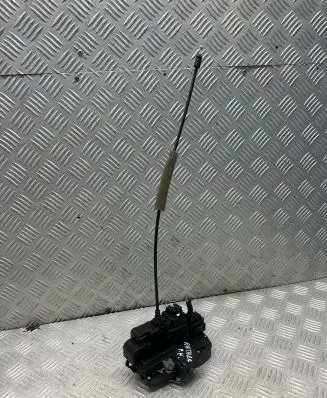 Opel Antara Front door lock