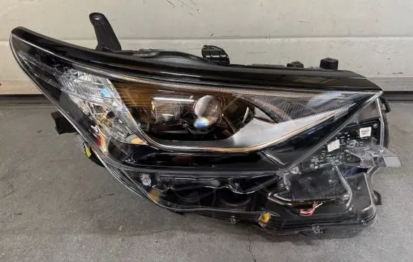 Toyota Auris E180 Headlight/headlamp 90078102 46704