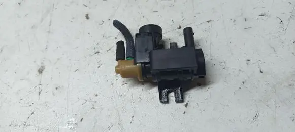 BMW X1 F48 F49 Valve vacuum 8589117