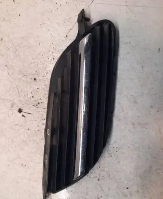 Nissan Almera Tino Front bumper lower grill 9381M020